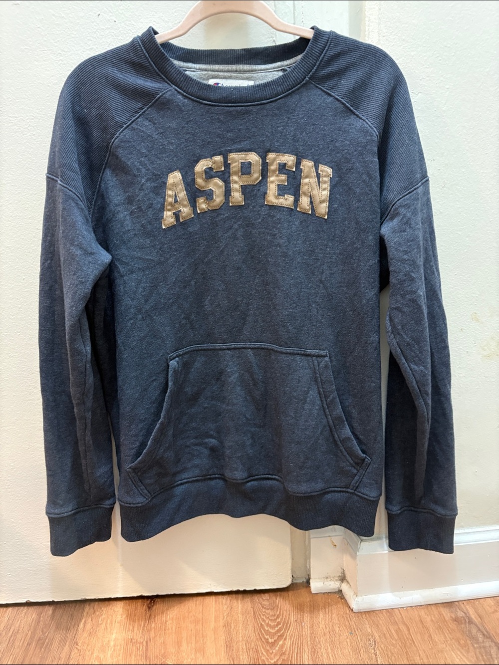 Champion Navy Crewneck Sweatshirt with Aspen Size Medium UNISEX